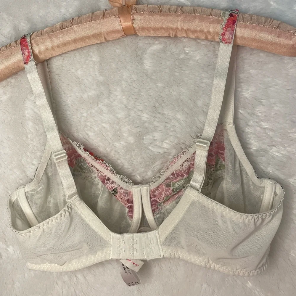 Bra - Picture 3 of 3